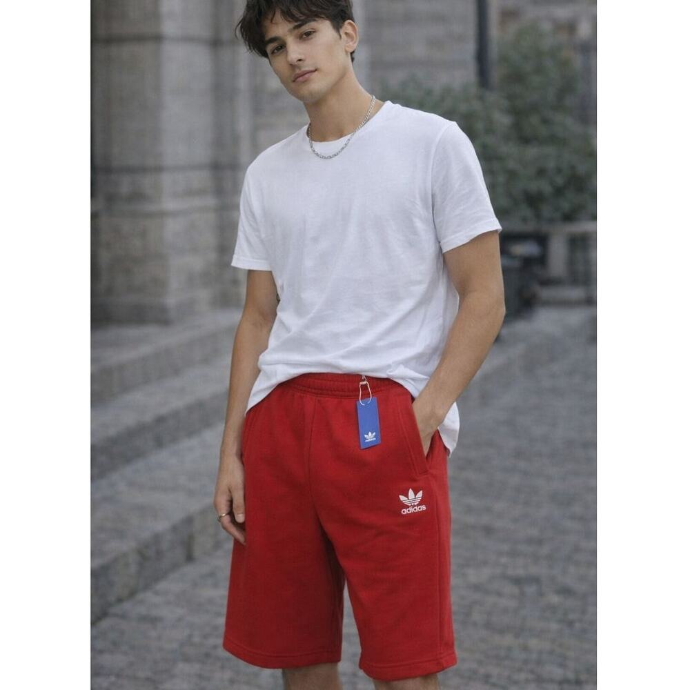 adidas Originals Essential Shorts Men’s Small Red Loose Fit NWT